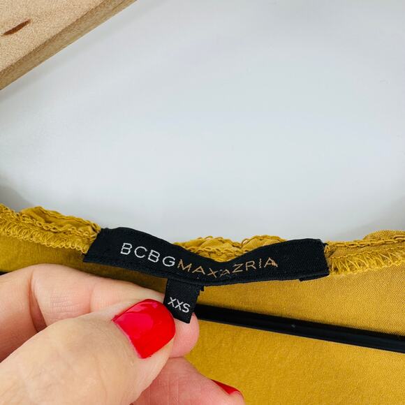 Y2K BCBGMaxAzria Silk Stretch Fitted Tee Mustard Yellow Jersey Top Size XXS - Picture 3 of 8